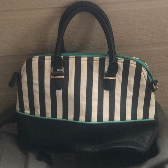 Purses - Picture 1 of 8